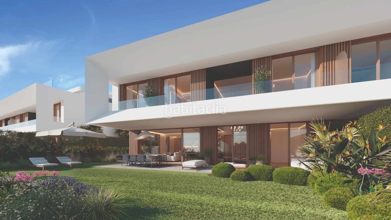 Foto 3a2fea73-c98b-42ed-9c5c-50003d7fa3c8. Casa adossada amb aparcament piscina a Nueva Atalaya Estepona