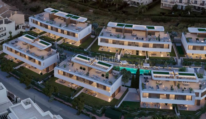 Foto b8825c04-8123-4493-89ee-b2c7a069280e. Casa adossada amb aparcament piscina a Nueva Atalaya Estepona