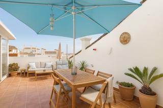 Àtic a Puerto de la Duquesa. Ático dúplex elegante en el corazón de puerto de la duquesa