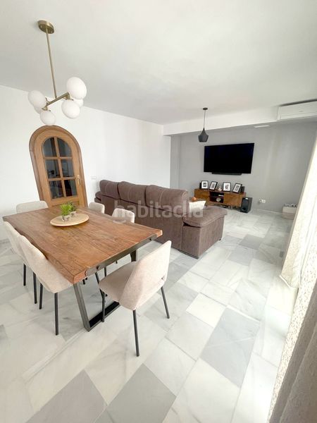 Foto 368f4136-ef82-49ba-9eba-7beb426e16d3. Casa adossada amb aparcament piscina a Nueva Atalaya Estepona