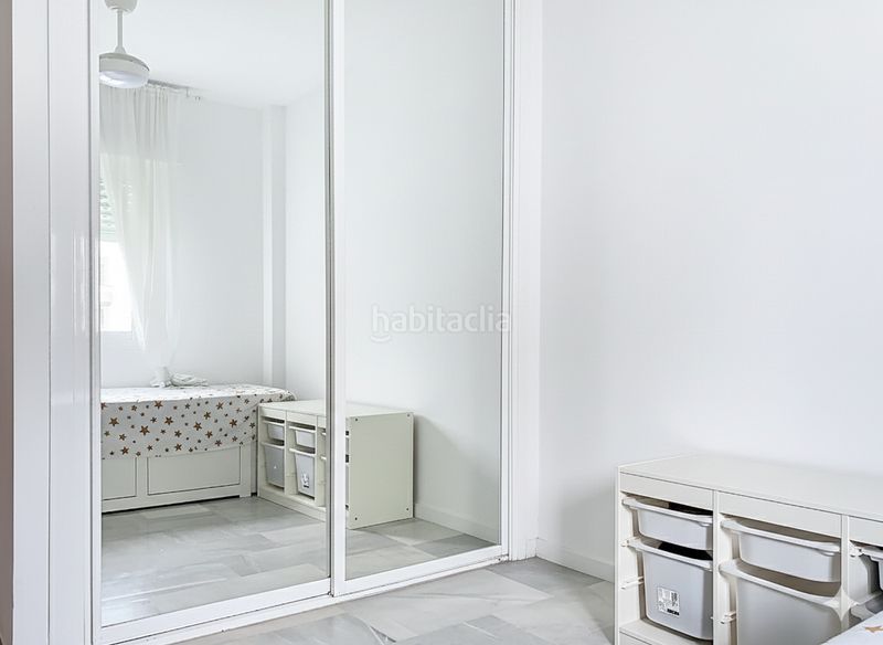 Foto 5e66c792-a7ea-4991-84a1-75b61deba922. Casa adossada amb aparcament piscina a Nueva Atalaya Estepona