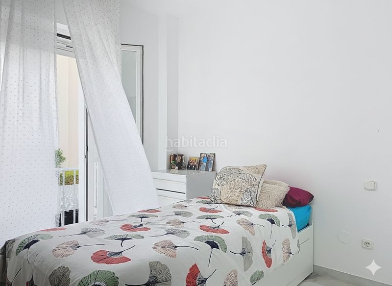 Foto 69df5a7f-0873-4a4f-8b6a-429b769d376f. Casa adossada amb aparcament piscina a Nueva Atalaya Estepona