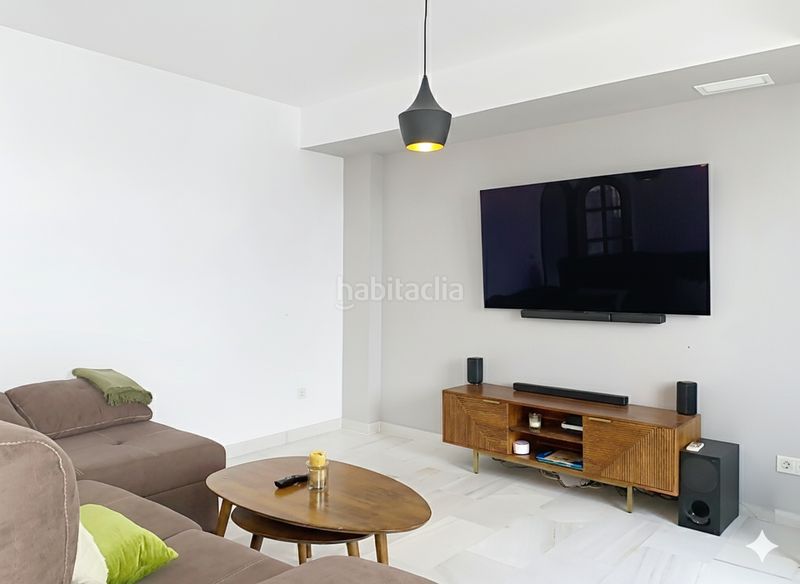 Foto 7b080873-9917-474b-b66f-c7b8860a6842. Casa adossada amb aparcament piscina a Nueva Atalaya Estepona