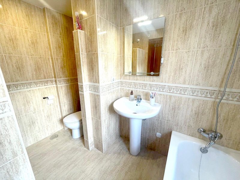 Foto c5620e92-992f-4bc2-9d66-3cdc311f703a. Casa adossada amb aparcament piscina a Nueva Atalaya Estepona