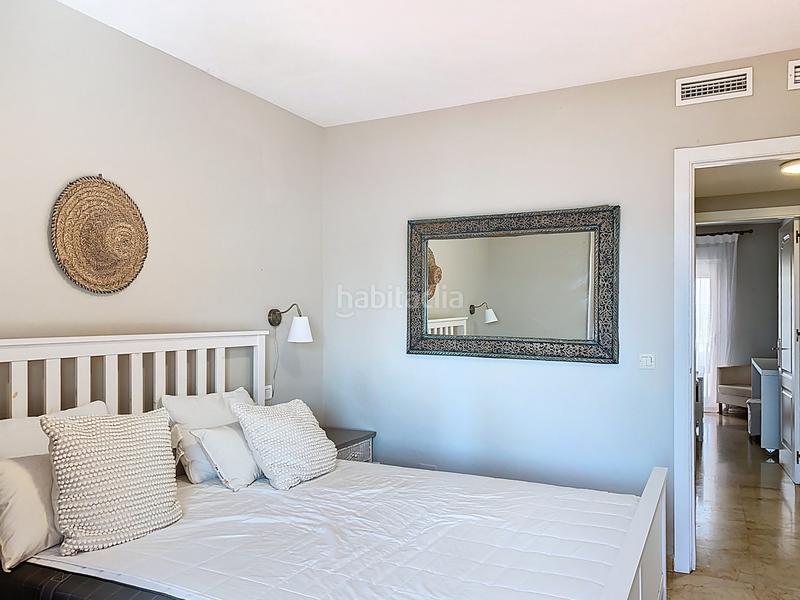 Foto 2f1f8717-3592-4717-bf89-d1cc78a81989. Casa adossada amb aparcament piscina a Buenas Noches Estepona