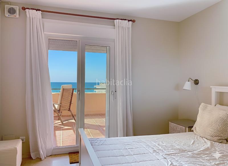 Foto d45f902e-6428-45af-951b-65a463c606ed. Casa adossada amb aparcament piscina a Buenas Noches Estepona