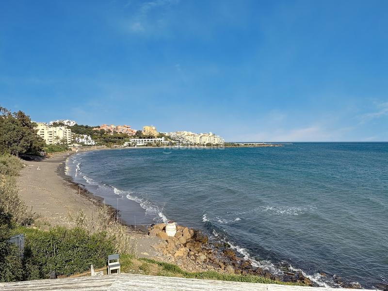 Foto 586210db-adf6-453d-9cce-e9a4ca0b768b. Rez-de-chaussée avec parking piscine dans Seghers Estepona