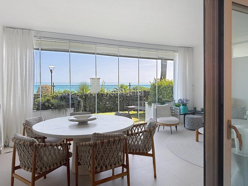 Foto 65ce81af-ef6e-45a8-8978-76c91994b5fd. Rez-de-chaussée avec parking piscine dans Seghers Estepona