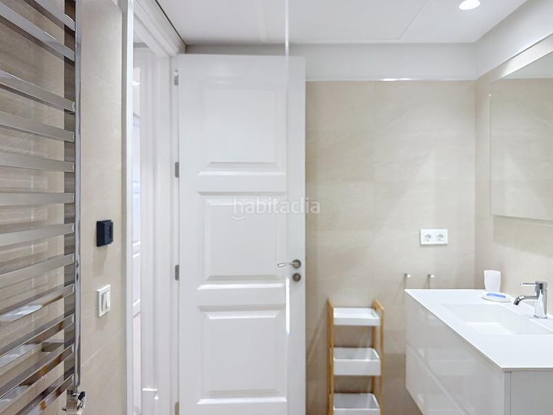 Foto 8c08b658-883d-40c0-b881-fdebb89ebf5b. Rez-de-chaussée avec parking piscine dans Seghers Estepona