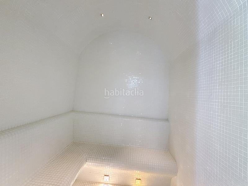 Foto b7b0111a-1a37-4fcc-8263-d96660207d88. Rez-de-chaussée avec parking piscine dans Seghers Estepona