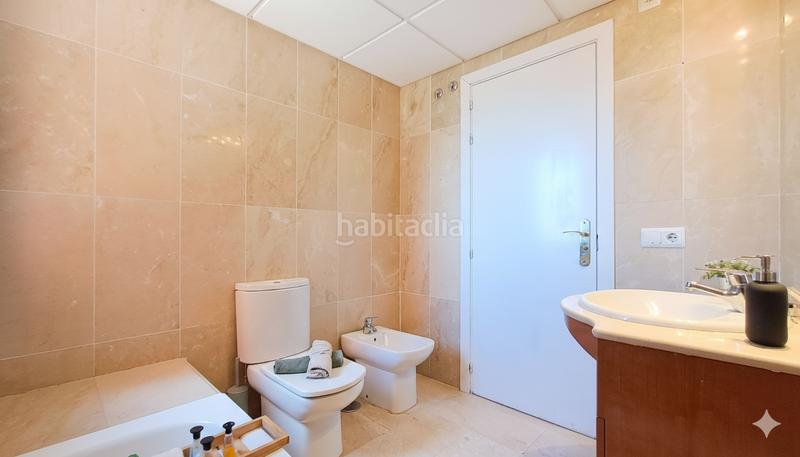 Foto 37d46c45-29fa-4920-b7e3-2b9b51fa5408. Apartament amb aparcament piscina a puerto de Estepona Estepona