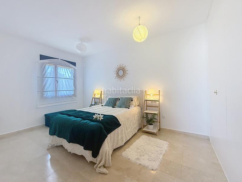 Foto 472601e4-3b1f-44fc-bd38-56c4469c77ef. Apartament amb aparcament piscina a puerto de Estepona Estepona
