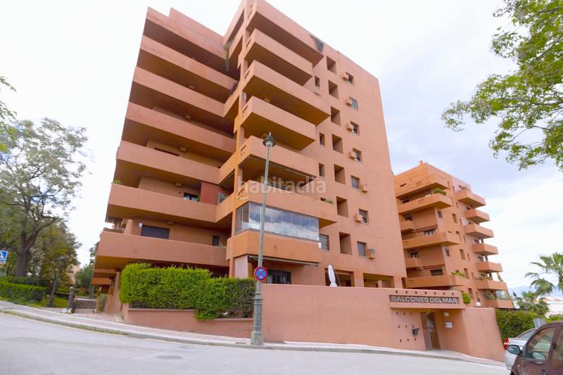 Foto 7056bd40-b232-4bfd-a28f-35a35d19c4ea. Apartament amb aparcament piscina a puerto de Estepona Estepona