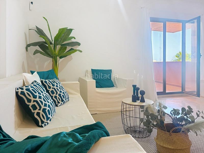 Foto c0713f99-74d8-4a79-83e6-6751d4ec1b06. Apartament amb aparcament piscina a puerto de Estepona Estepona