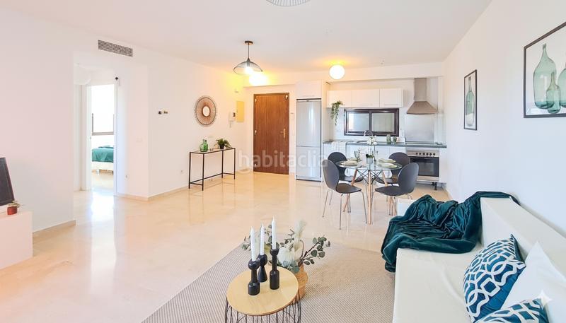 Foto df648979-f76e-462c-8e16-68be68011650. Apartament amb aparcament piscina a puerto de Estepona Estepona