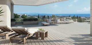 Ático en La Concha - Resina Golf. Ático con vistas al mar en complejo moderno con piscina cubierta
