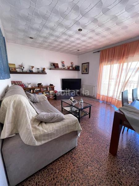 Foto e58ad2e9-117a-40b5-8aab-3d58439ec5ba. Casa adossada amb aparcament a La Plana del Pintor Sabadell
