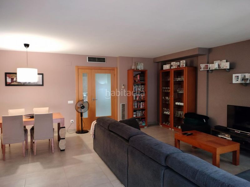 Foto 1b011aa3-2ca0-4504-ac9c-f704da12438c. Casa adossada amb aparcament a Can Llong Sabadell