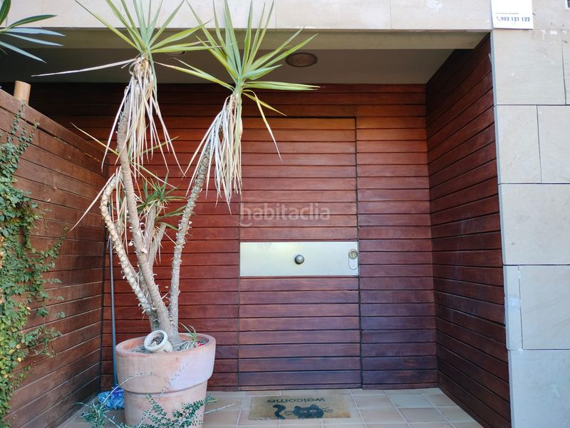 Foto 4cfb2986-97d0-43a3-ba05-679d445276a5. Casa adossada amb aparcament a Can Llong Sabadell