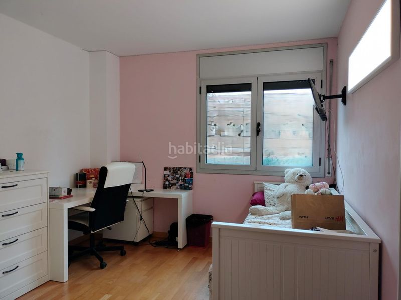 Foto 5372ac00-2922-4799-b54c-70a83d138753. Casa adossada amb aparcament a Can Llong Sabadell