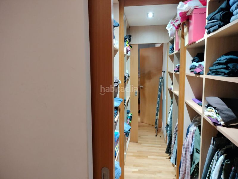 Foto b595e7c9-e770-4e02-b9c4-13ba420a0d3b. Casa adossada amb aparcament a Can Llong Sabadell