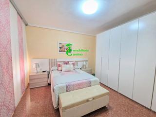 Etagenwohnung in Carolina (La). Piso en venta en centro, 3 dormitorios.