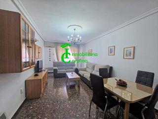 Appartement à Carolina (La). Piso en venta en centro, 4 dormitorios.