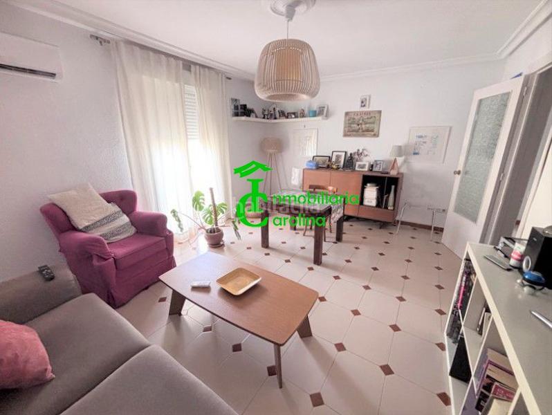 Foto d313ee6c-65e6-4166-87c4-d20975b987e1. Piso  en venta en centro, 3 dormitorios. en Carolina (La)