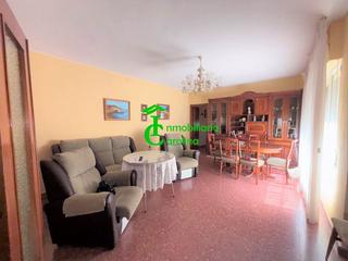 Pis a Carolina (La). Piso en venta en centro, 3 dormitorios.