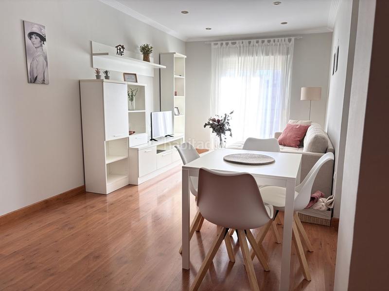 Foto 96e9e1b8-a518-4dd4-a0aa-a6b150ac81fb. Location appartement avec chauffage parking dans Carolina (La)