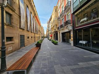 Location Local commercial  Carrer castaños. Fantastico local en el centro de alicante, perfecto para cualqui