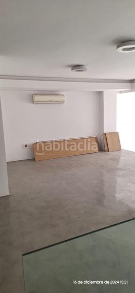 Foto 2d4844cc-99a5-44fa-ac1c-684e57df74e9. Alquiler local comercial impresionante local comercial de coworking en av. goleta en Alicante