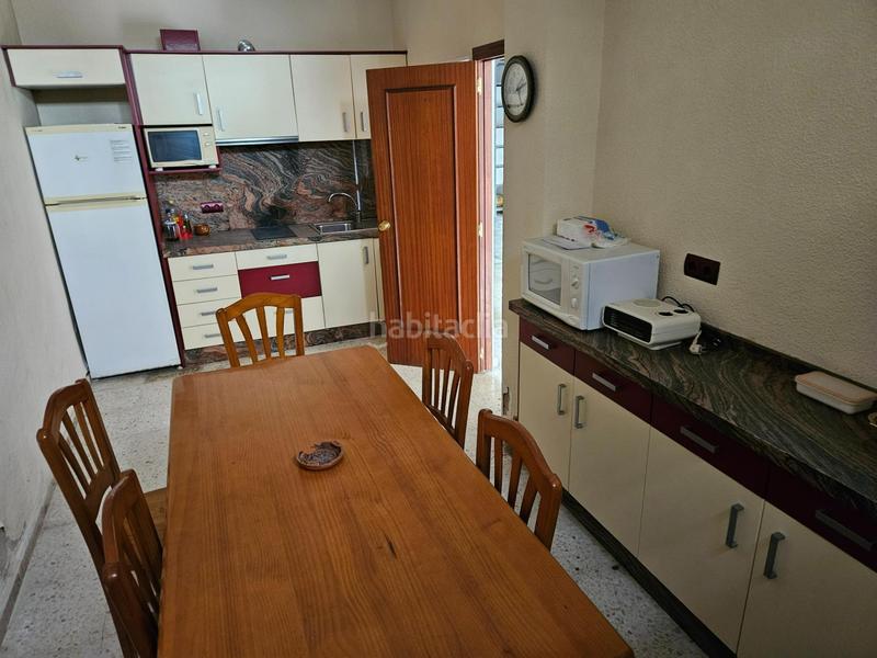 Foto 0797e109-cfc4-4b68-aacd-7f6c634534d2. Local comercial localvivienda con jardin interior en Alicante