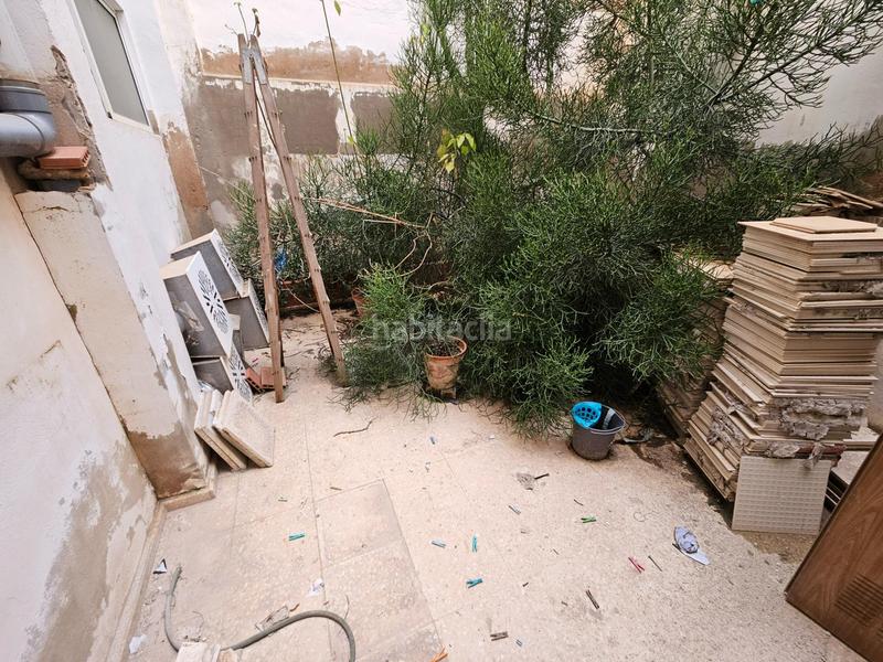 Foto 1b9f952b-b8eb-4581-ba9b-34eb46108a50. Local comercial localvivienda con jardin interior en Alicante