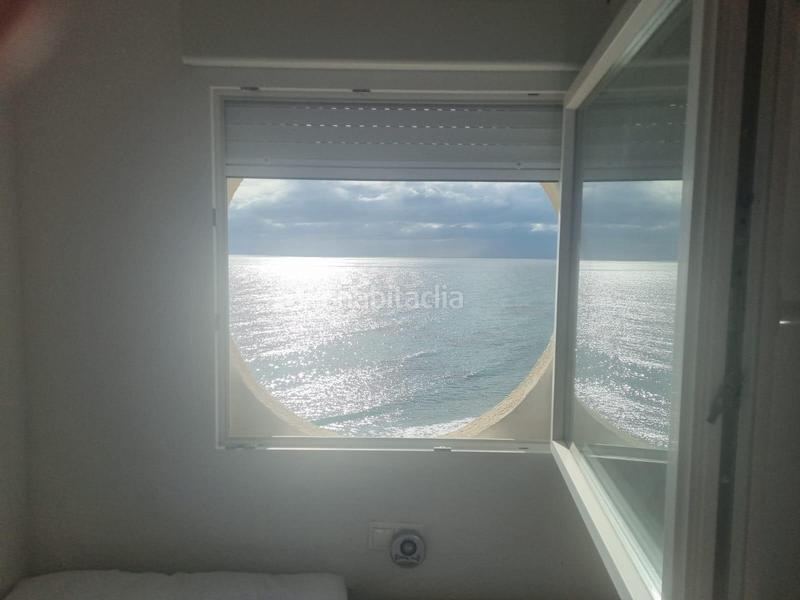 Foto 681be82b-a67e-40b5-bdf1-f842b064824d. Alquiler casa bungalow en alquiler con vistas panorámicas al mar 2.000mes en Campello (el)