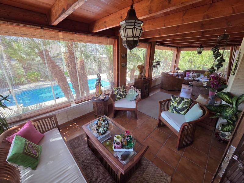 Foto 7be32e06-a9e4-491c-aeb2-4b97f52dc8c2. Chalet avec parking piscine dans Vistahermosa Alicante