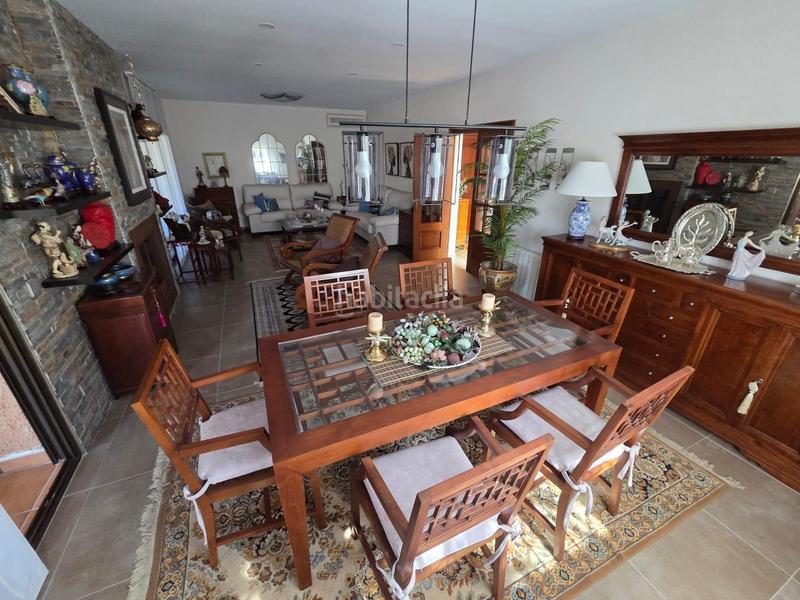 Foto 92e2b89c-489a-40e1-a65a-e7a4315ffd91. Chalet avec parking piscine dans Vistahermosa Alicante