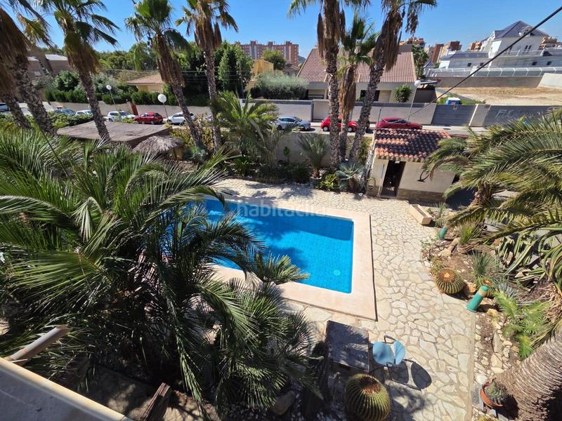 Foto bcd12af4-f0e9-43b7-bb88-5ea8bff87831. Chalet avec parking piscine dans Vistahermosa Alicante