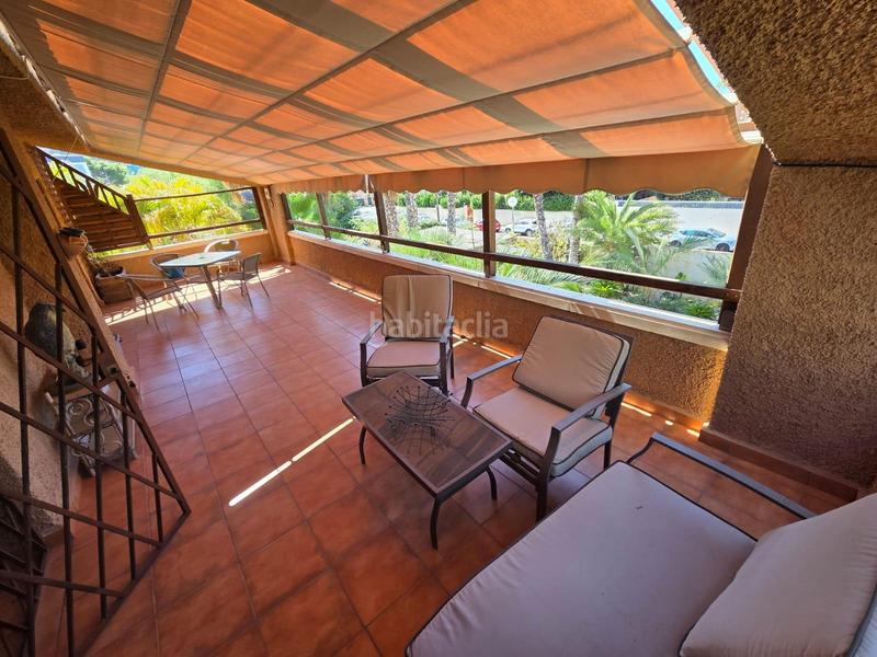 Foto f3a3f7d2-5cb9-4661-ab1c-5a6486d7ac1f. Chalet avec parking piscine dans Vistahermosa Alicante