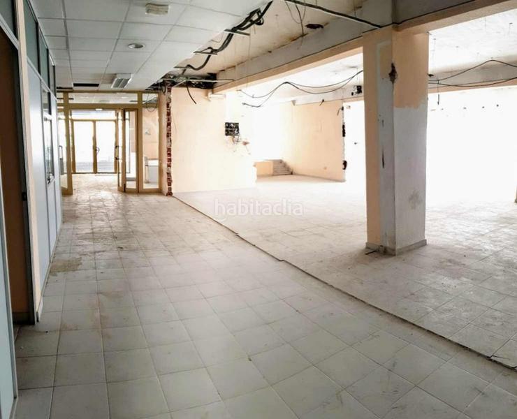 Foto 8b91c51f-1ff7-436c-ae6d-342ccb38bf5a. Local comercial local en entresuelo esquina apto para cualquier negocio en Alicante