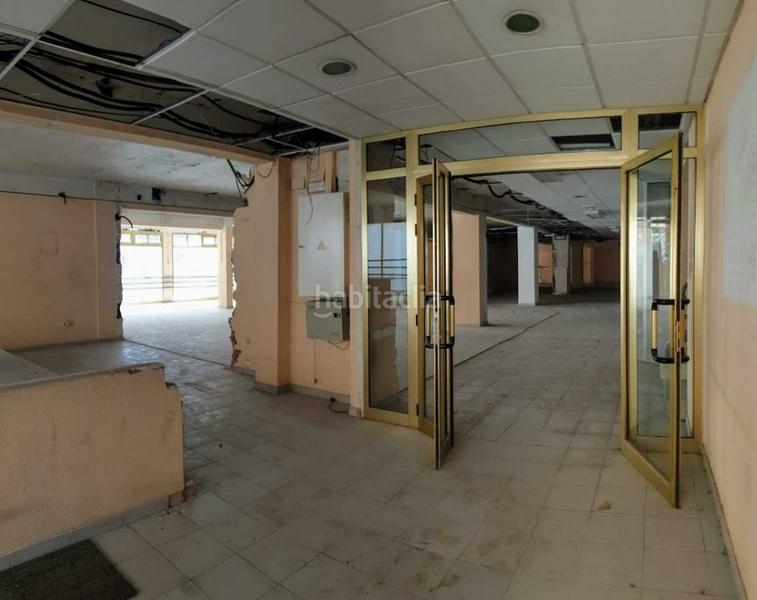 Foto ee4fcbe8-6775-4d92-b64d-12a6a94a6456. Local comercial local en entresuelo esquina apto para cualquier negocio en Alicante