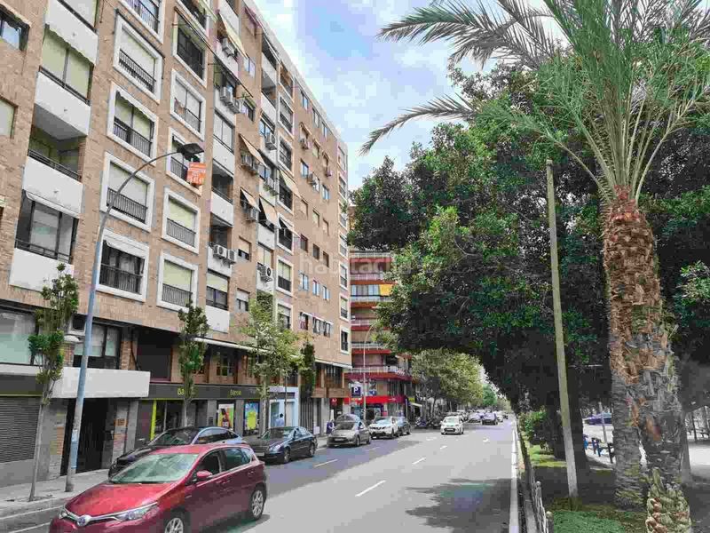 Foto ba6f0428-c42f-4609-a099-29831a35a30b. Pis amb aparcament a Ensanche-Diputación Alicante