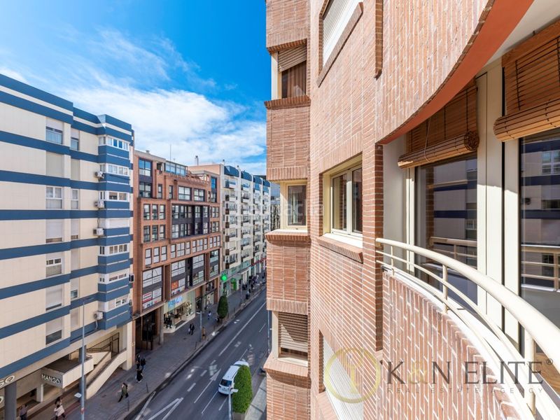 Foto 8e01e276-0123-4b0f-abc6-cdb6d0d7ca18. Pis amb aparcament a Ensanche-Diputación Alicante