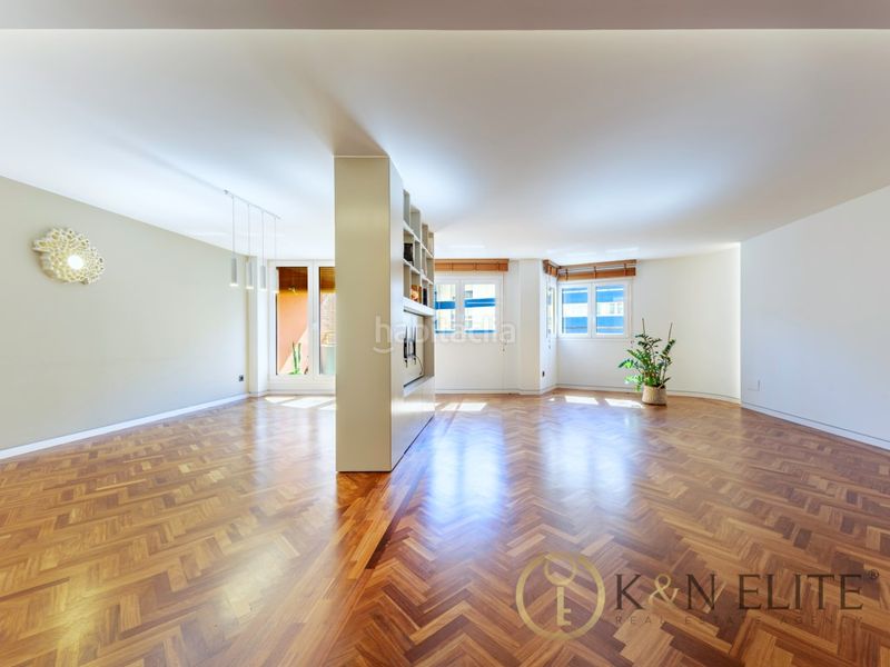 Foto c29d589f-d75c-4f1f-8a9f-6a045786def7. Pis amb aparcament a Ensanche-Diputación Alicante