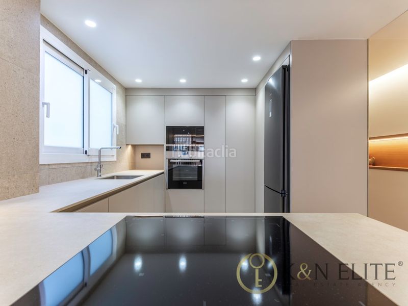 Foto da96ef9d-f40d-46c3-b564-2c69867f15a2. Pis amb aparcament a Ensanche-Diputación Alicante