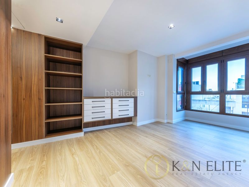 Foto a57a7cc3-266f-4dec-b01c-7738babe7cf1. Pis a Barrio del Centro Alicante