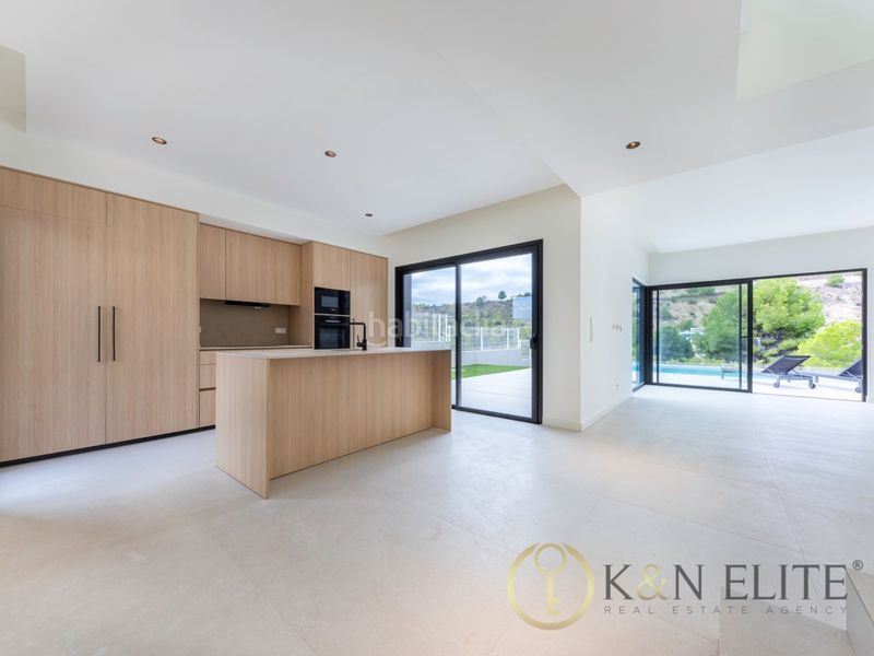 Foto 0205c7a7-b94f-42ef-8407-5e8179005871. Casa amb aparcament piscina a balcón de Finestrat-terra marina Finestrat