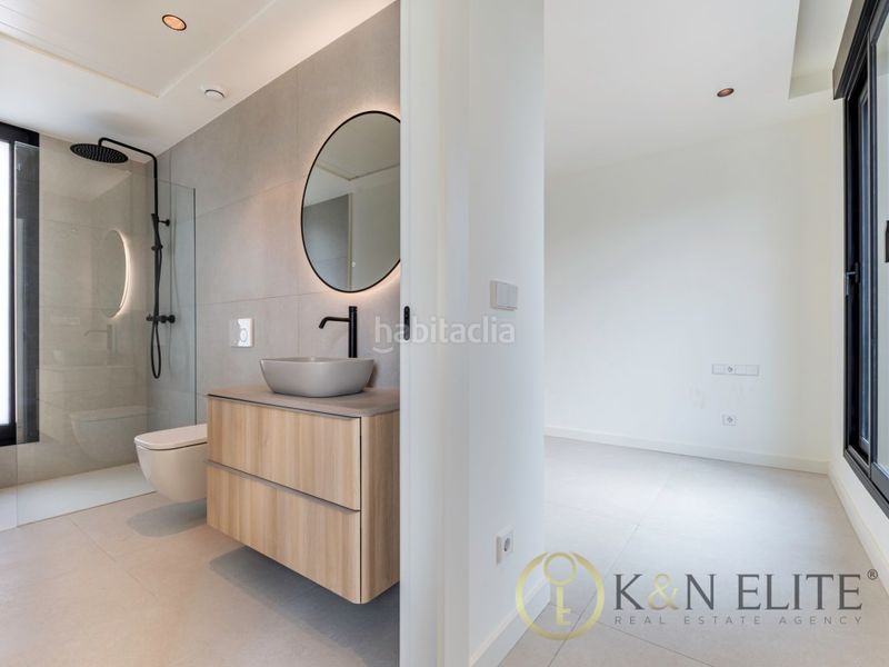 Foto 0dcee627-fa3c-4245-b105-47ef64eb8d80. Casa amb aparcament piscina a balcón de Finestrat-terra marina Finestrat