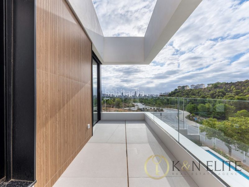 Foto 26a78035-44b4-4da4-9378-f87aa7cf3d36. Casa amb aparcament piscina a balcón de Finestrat-terra marina Finestrat