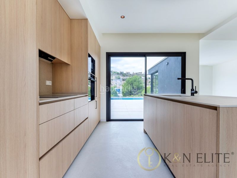 Foto 45e6a1c4-7551-4acf-b085-0e3e86223303. Casa amb aparcament piscina a balcón de Finestrat-terra marina Finestrat